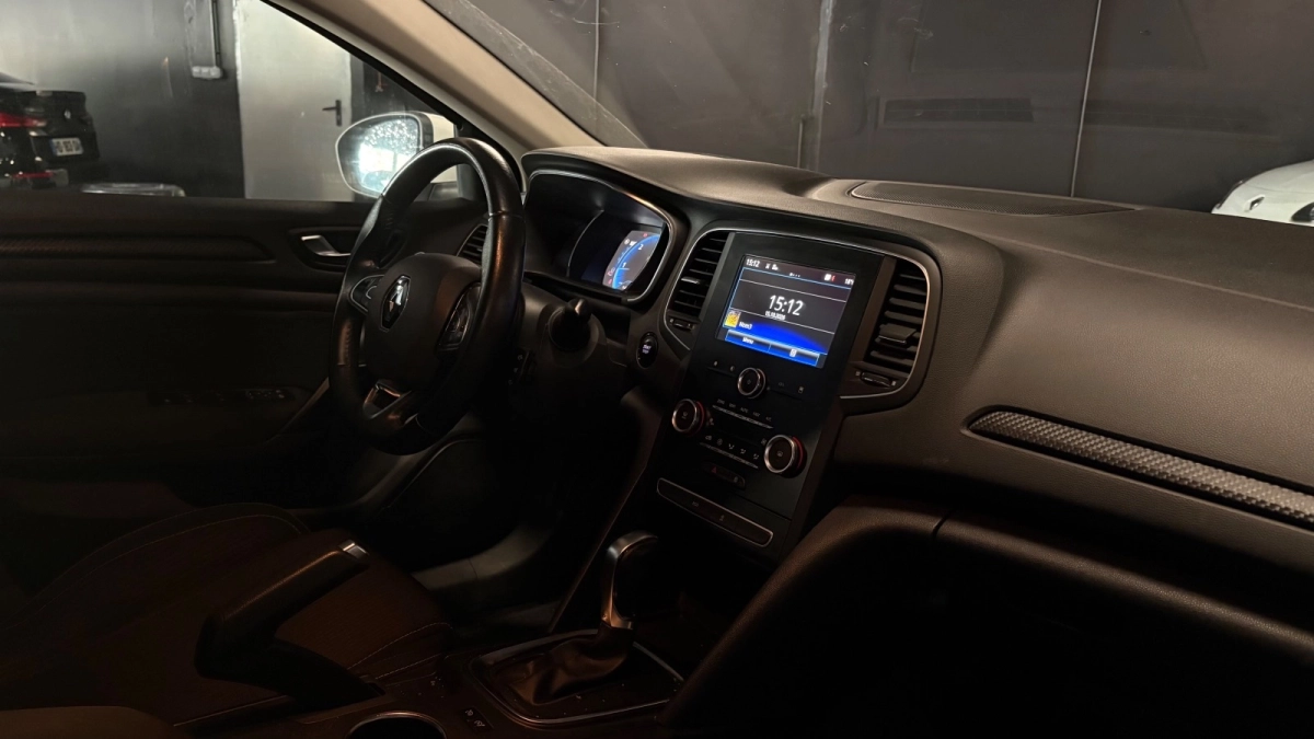 Renault Megane - photo 22