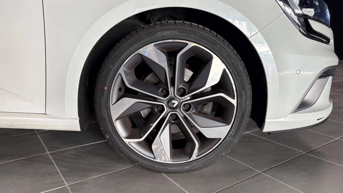 Renault Megane - photo 15