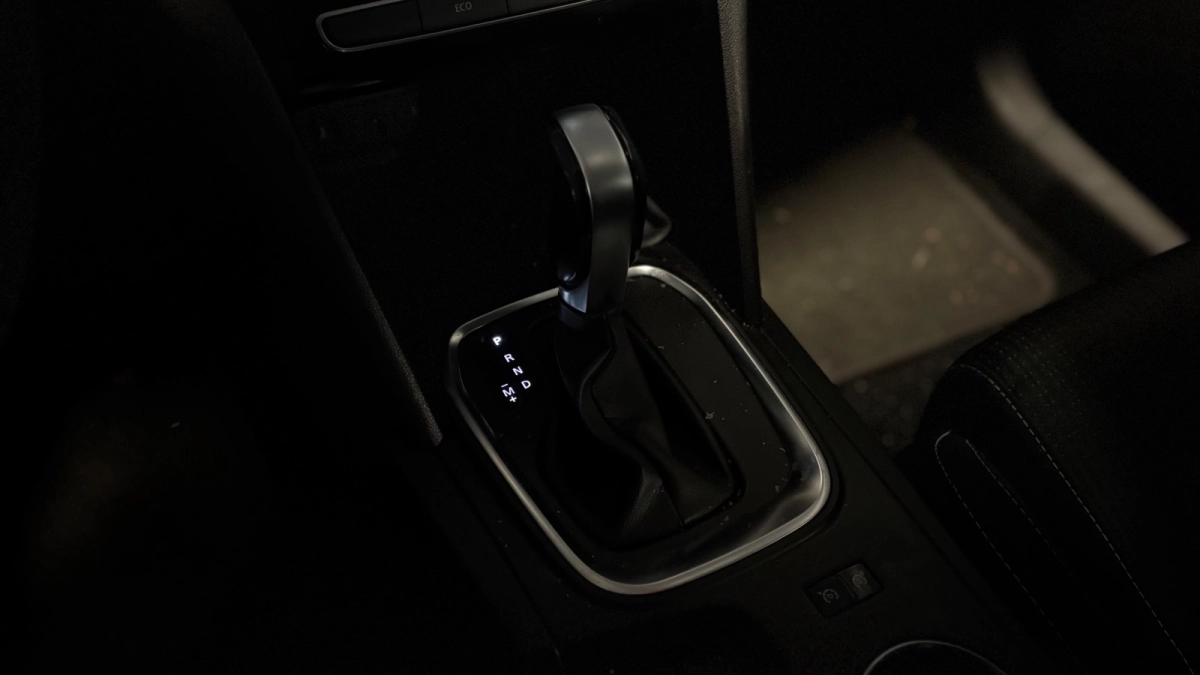 Renault Megane - photo 24