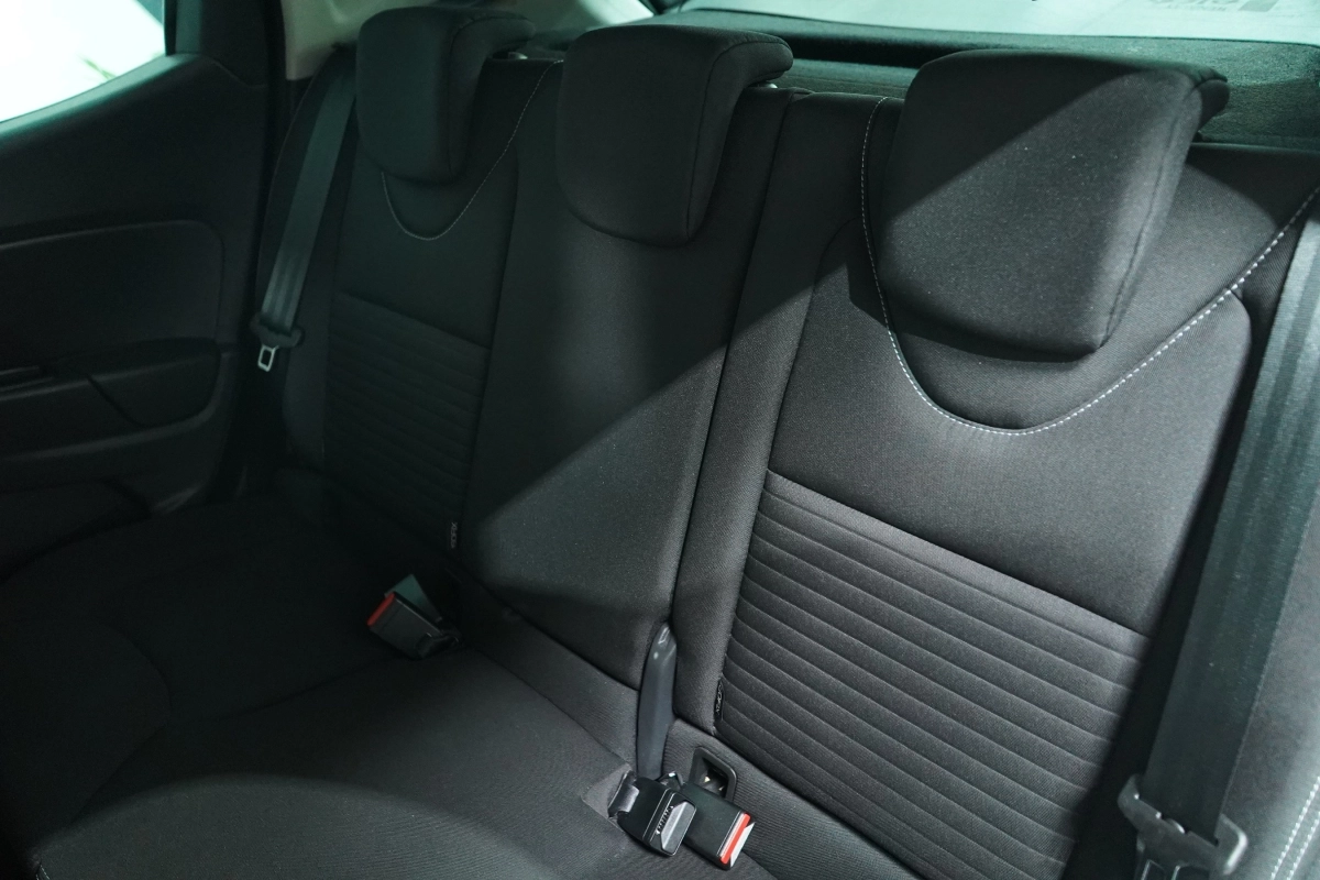 Renault Clio - photo 20