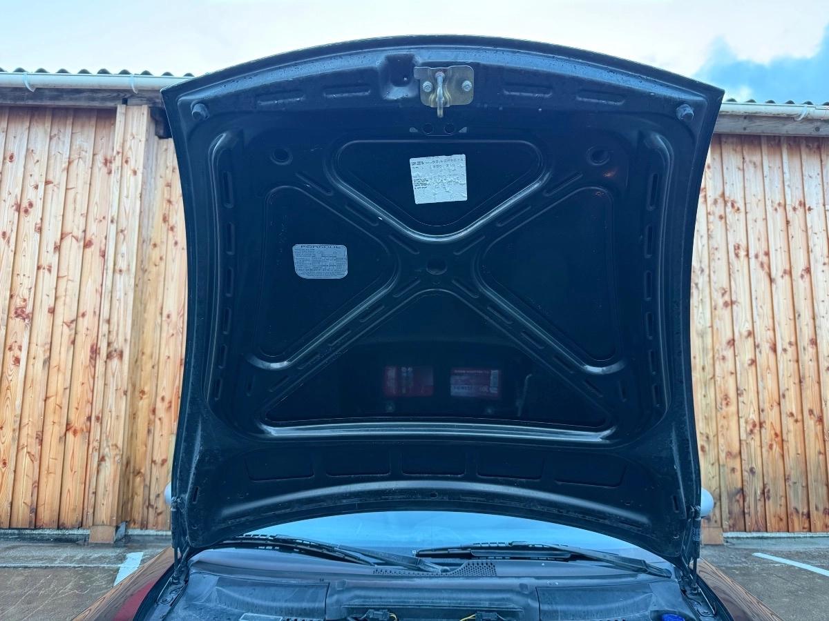 Porsche Boxster 2.5 205