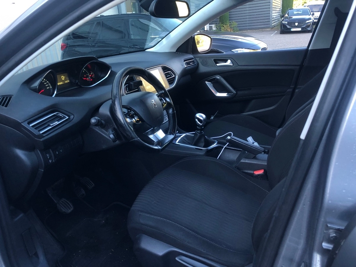 Peugeot 308 - photo 16