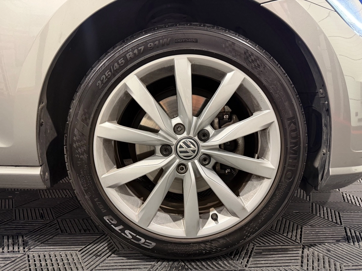Volkswagen Golf - photo 8