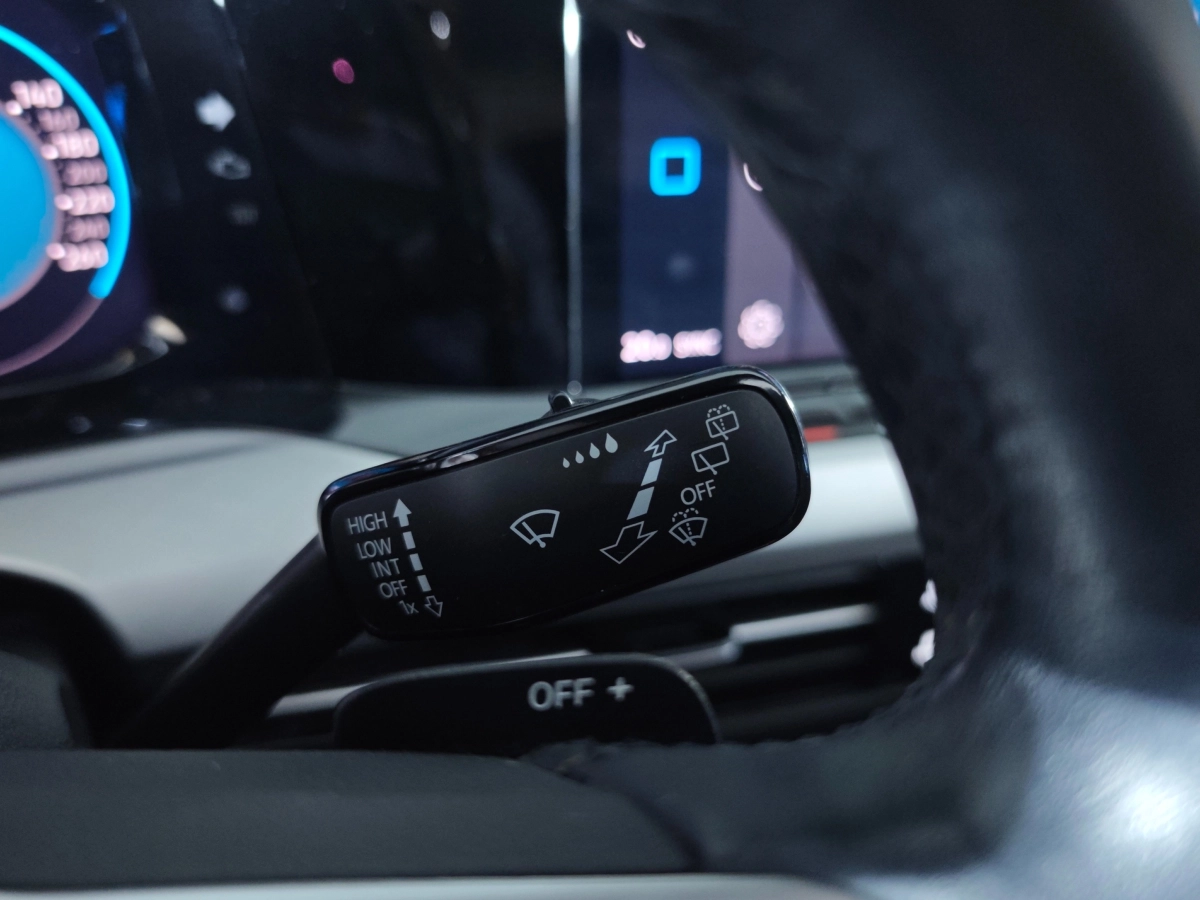 Volkswagen Golf - photo 13