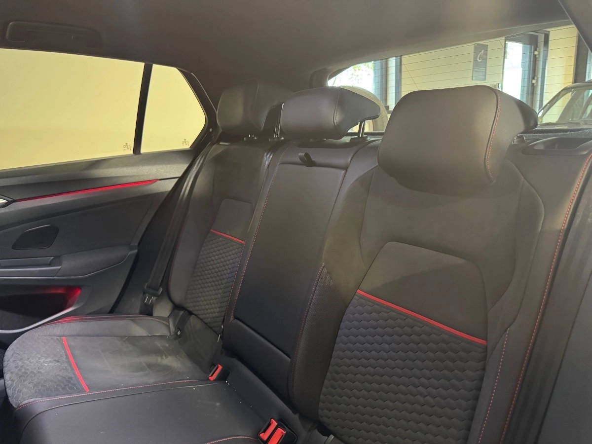 Volkswagen Golf - photo 9