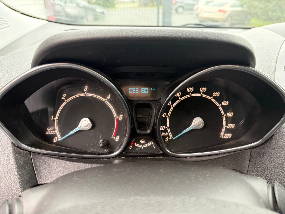 Ford Tourneo Courier - photo 21