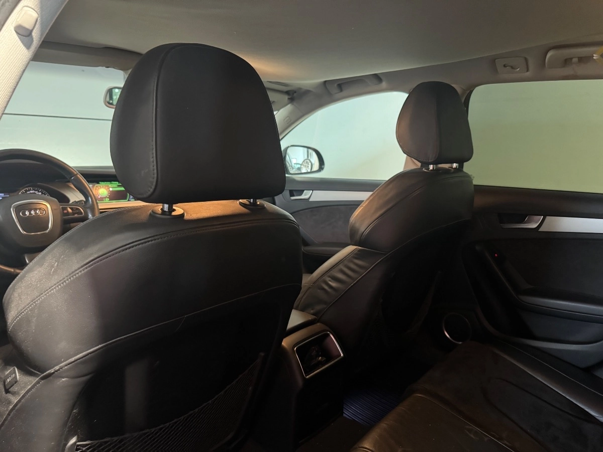 Audi A4 - photo 12