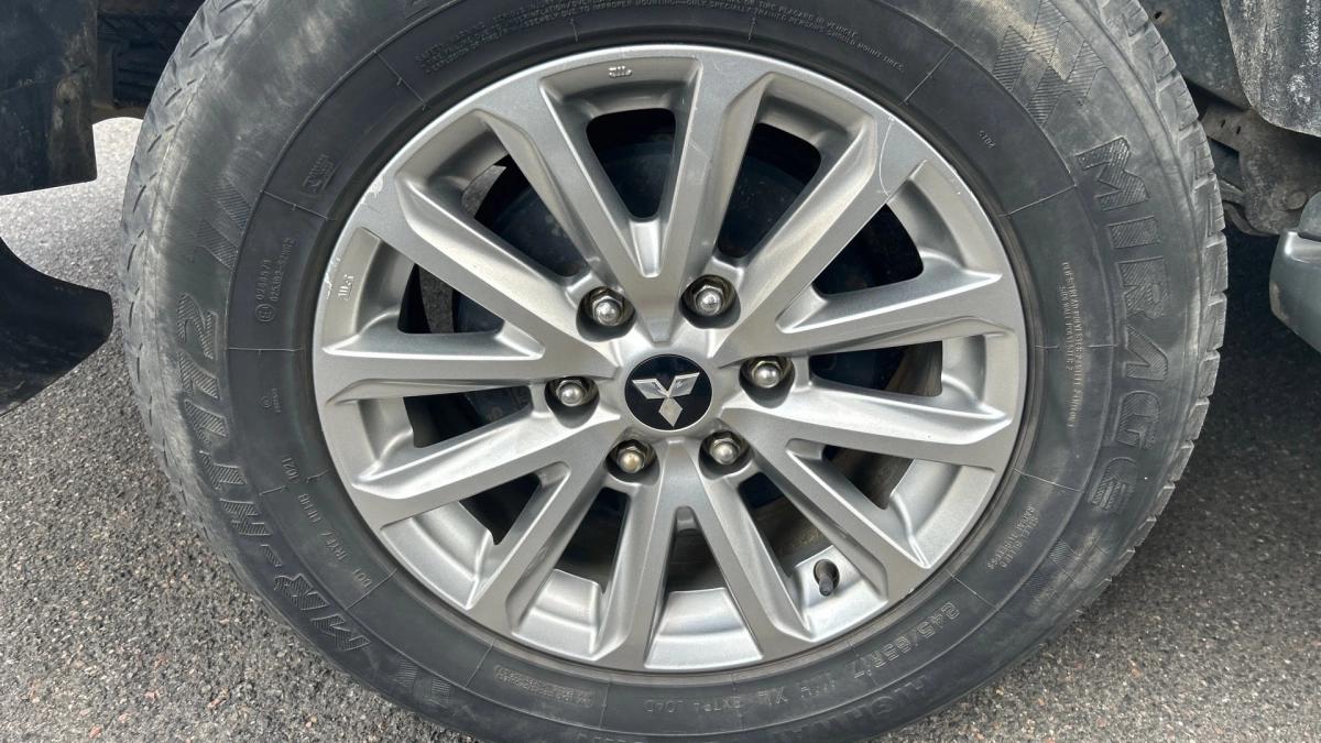 Mitsubishi L200