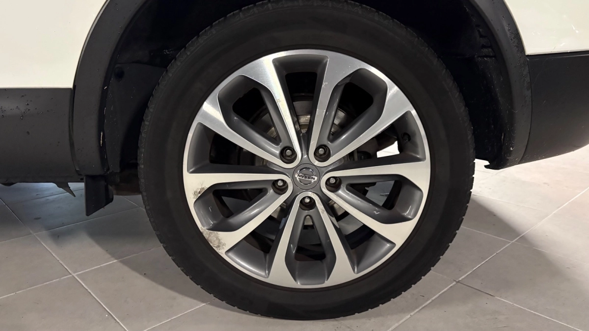 Nissan Qashqai - photo 12