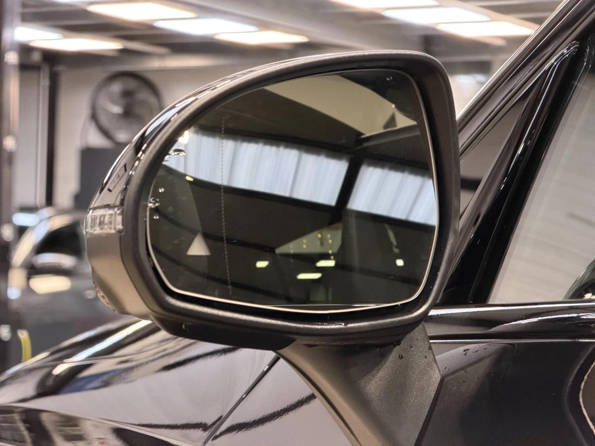 MERCEDES GLC 300 E 4MATIC AMG LINE