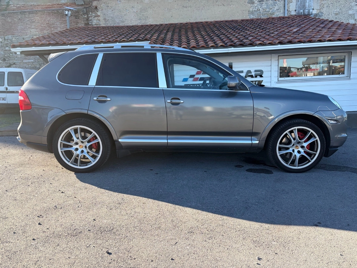 Porsche Cayenne - photo 3