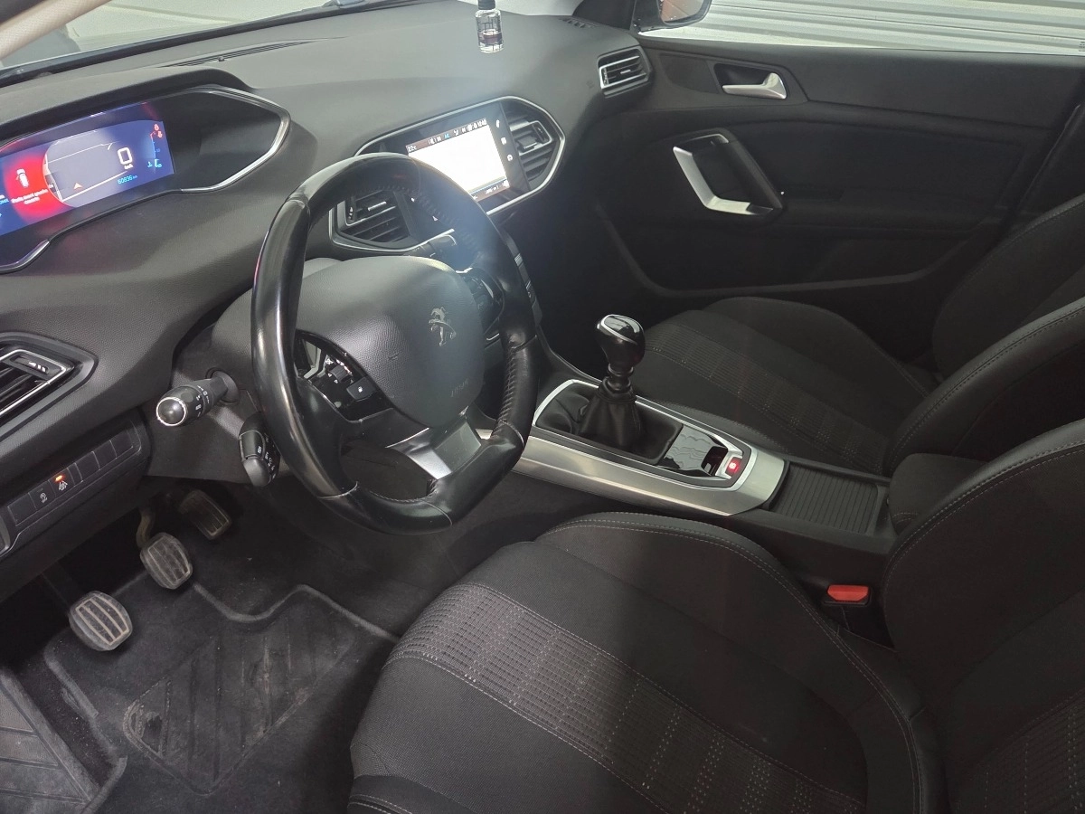 Peugeot 308 - photo 7