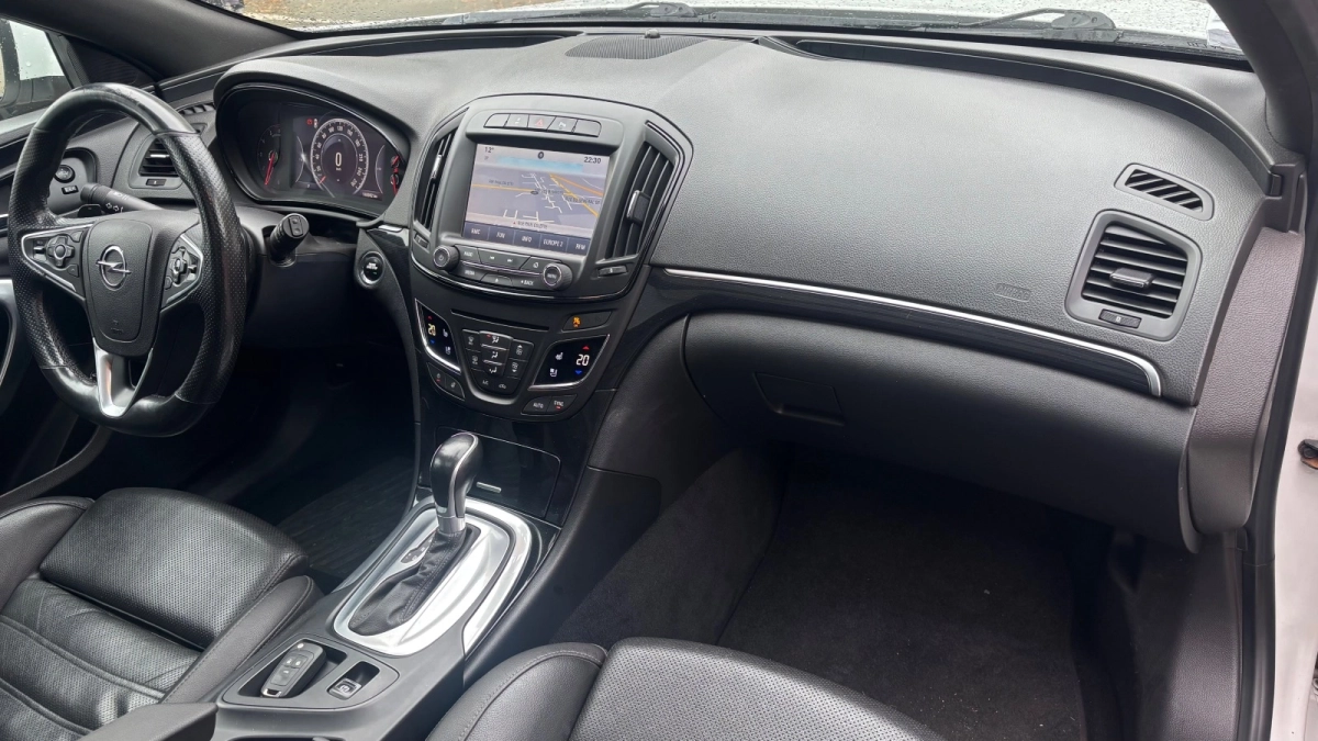 Opel Insignia - photo 10
