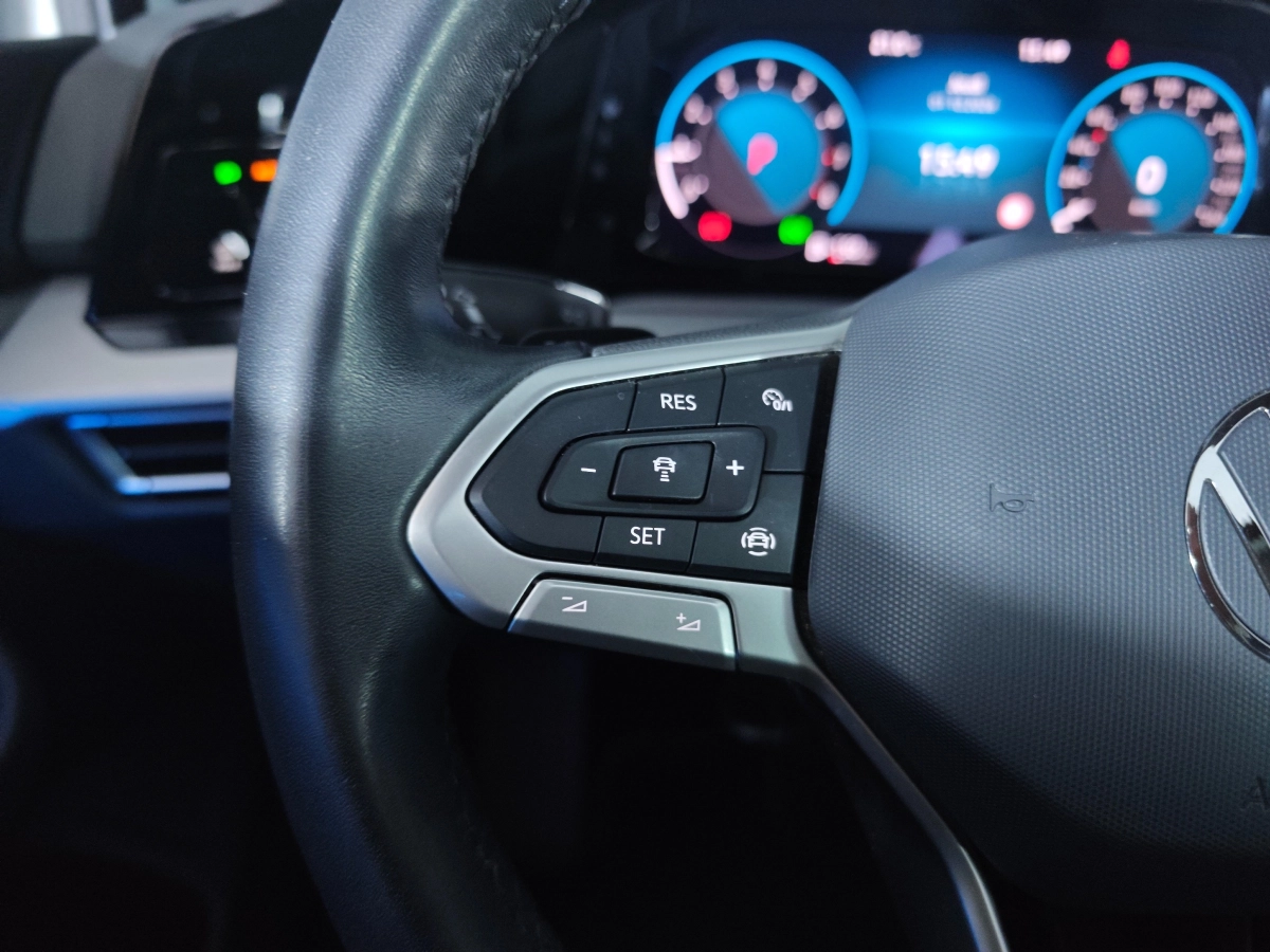 Volkswagen Golf - photo 10