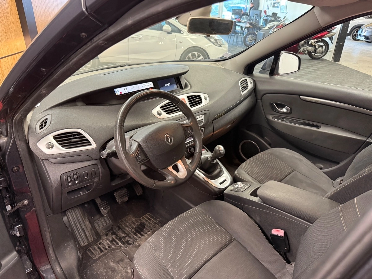 Renault Scenic - photo 7