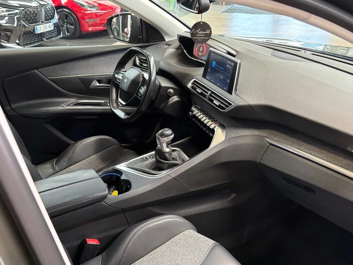 Peugeot 3008 1.5 HDI 130CV ALLURE 360°/ CARPLAY