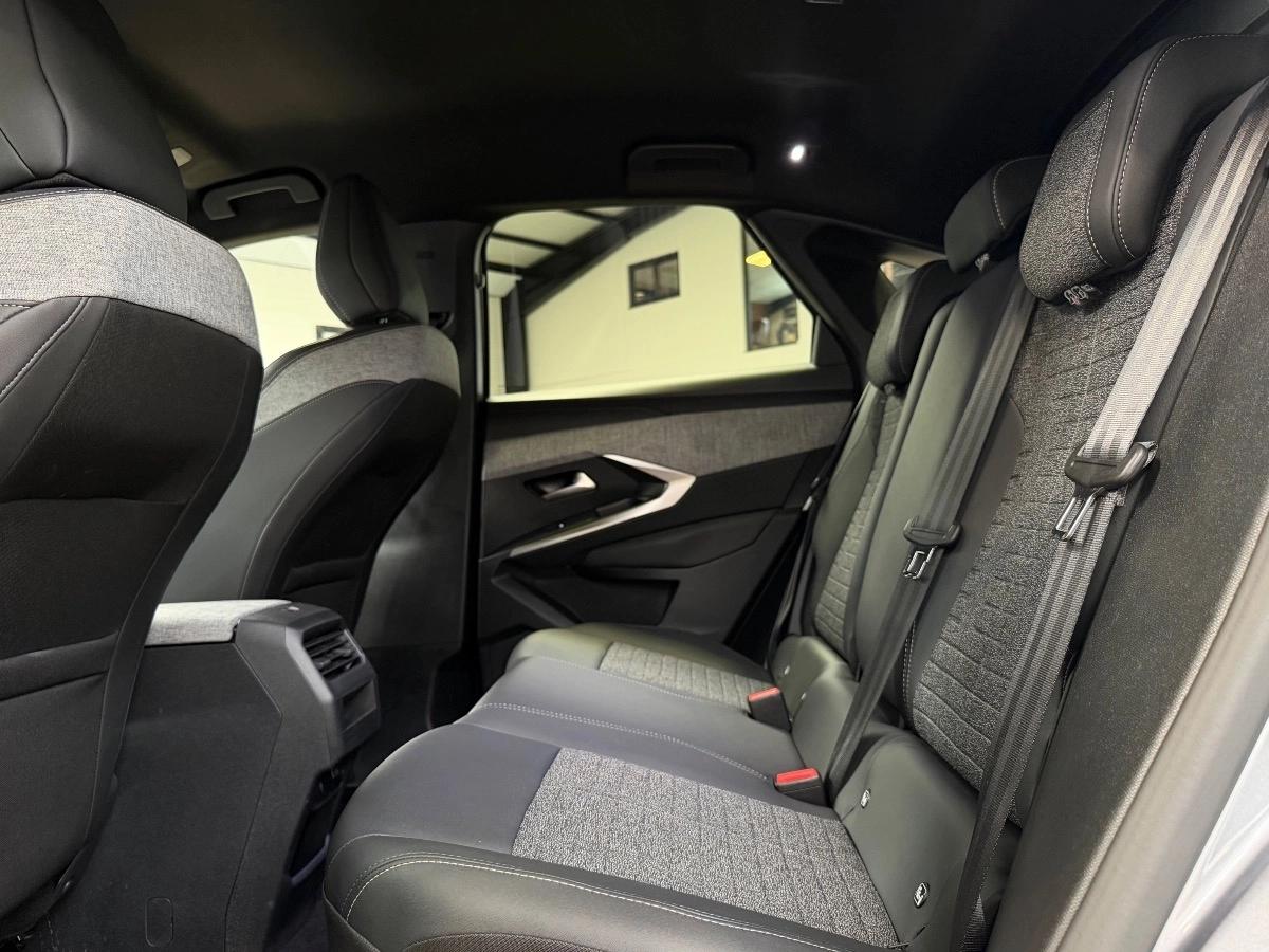 PEUGEOT 3008 1.2 HYBRID E-DSC6 136CH - FINITION ALLURE - 1ERE MAIN - TVA RECUPERABLE