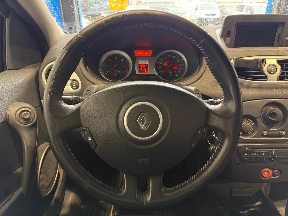 Renault Clio - photo 14