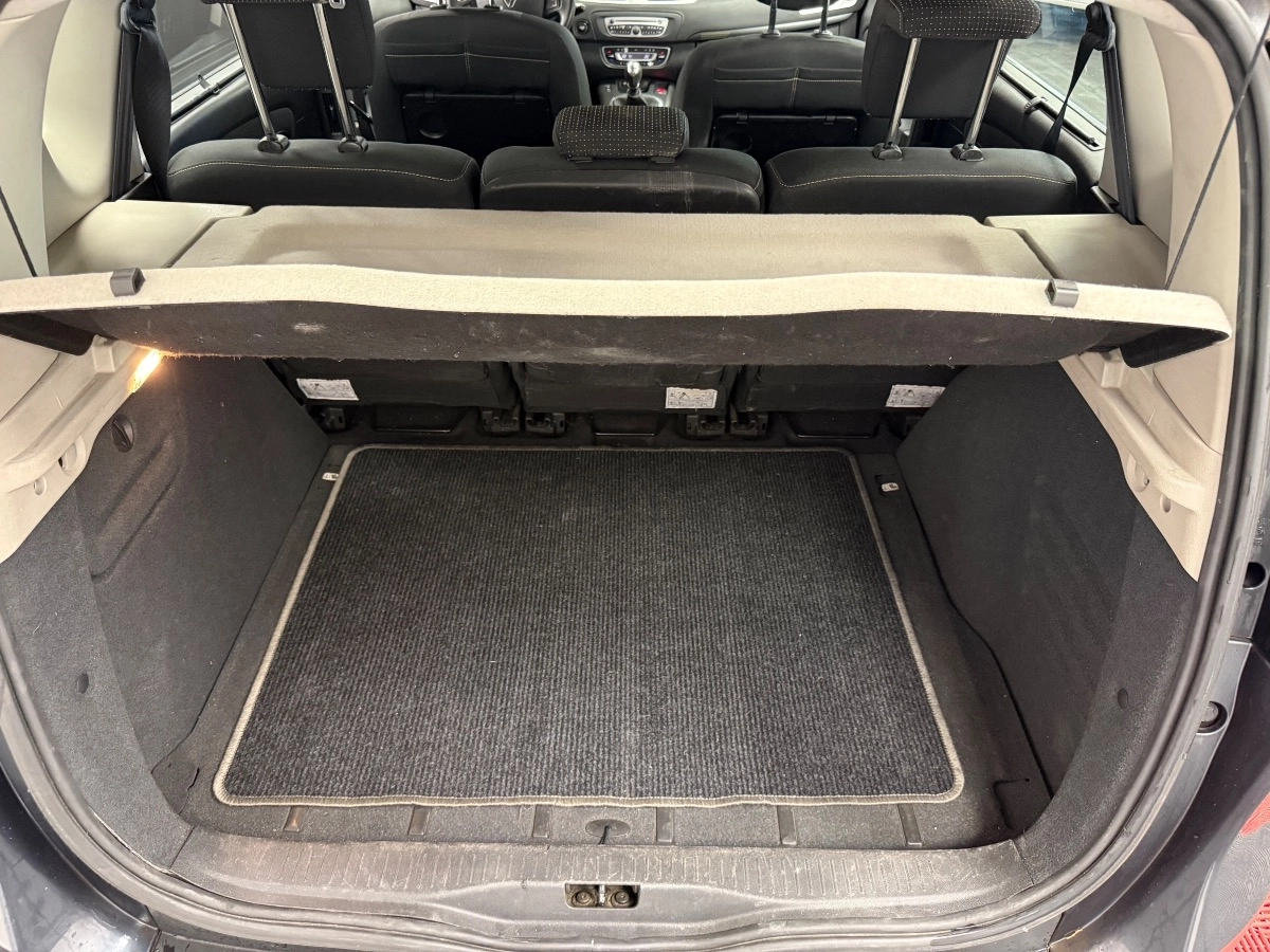Renault Scenic - photo 6
