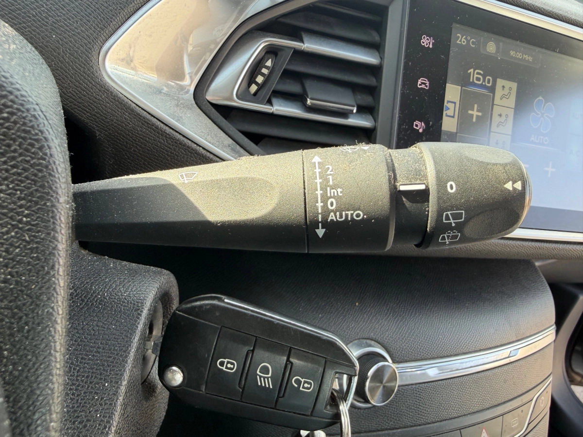 Peugeot 308 - photo 19