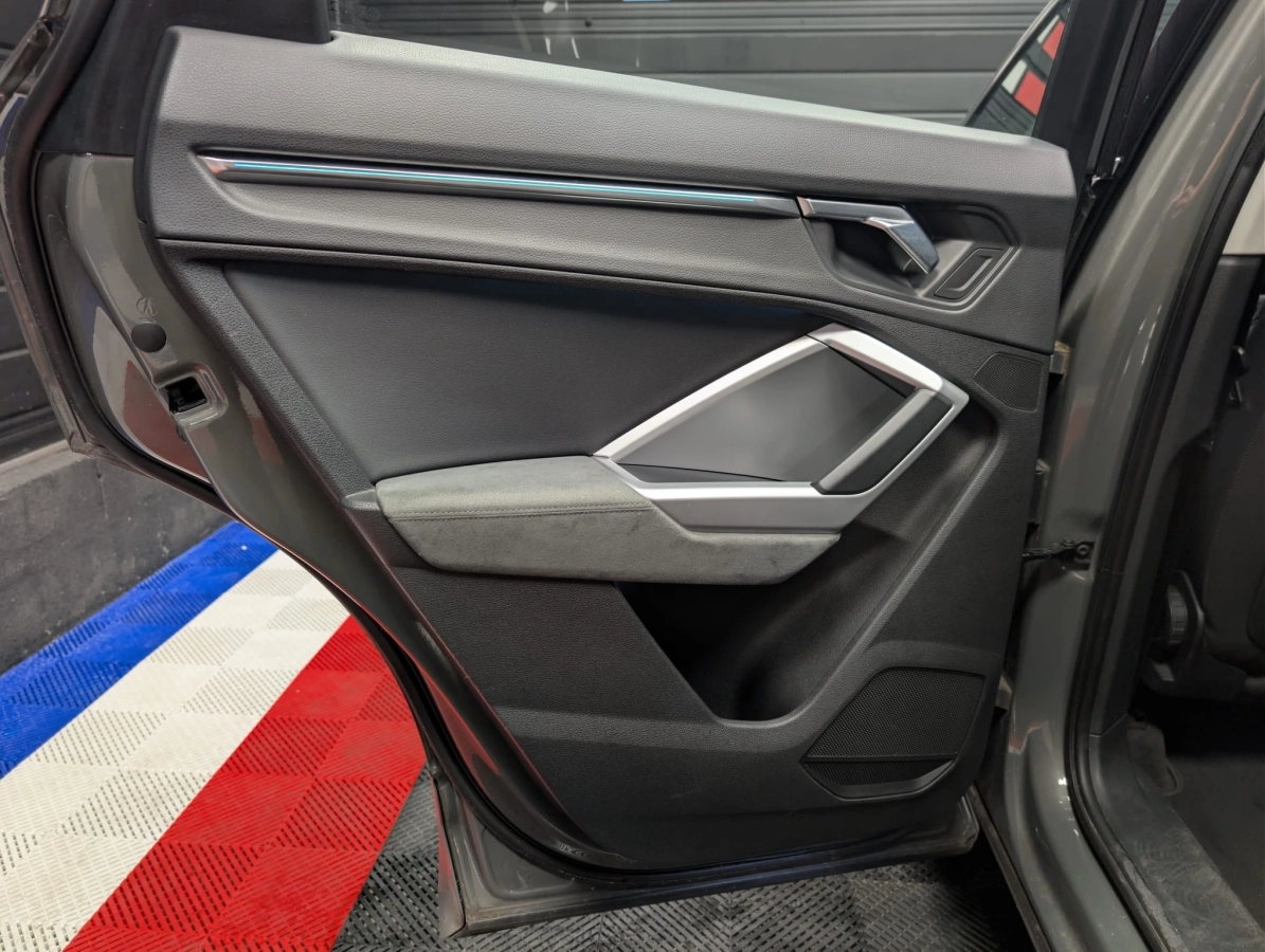 Audi Q3 - photo 34