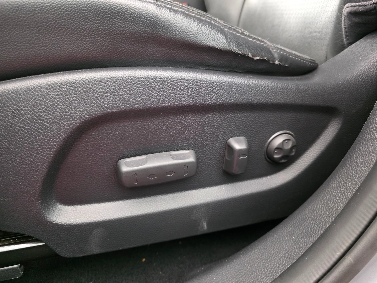Hyundai Santa Fe - photo 16
