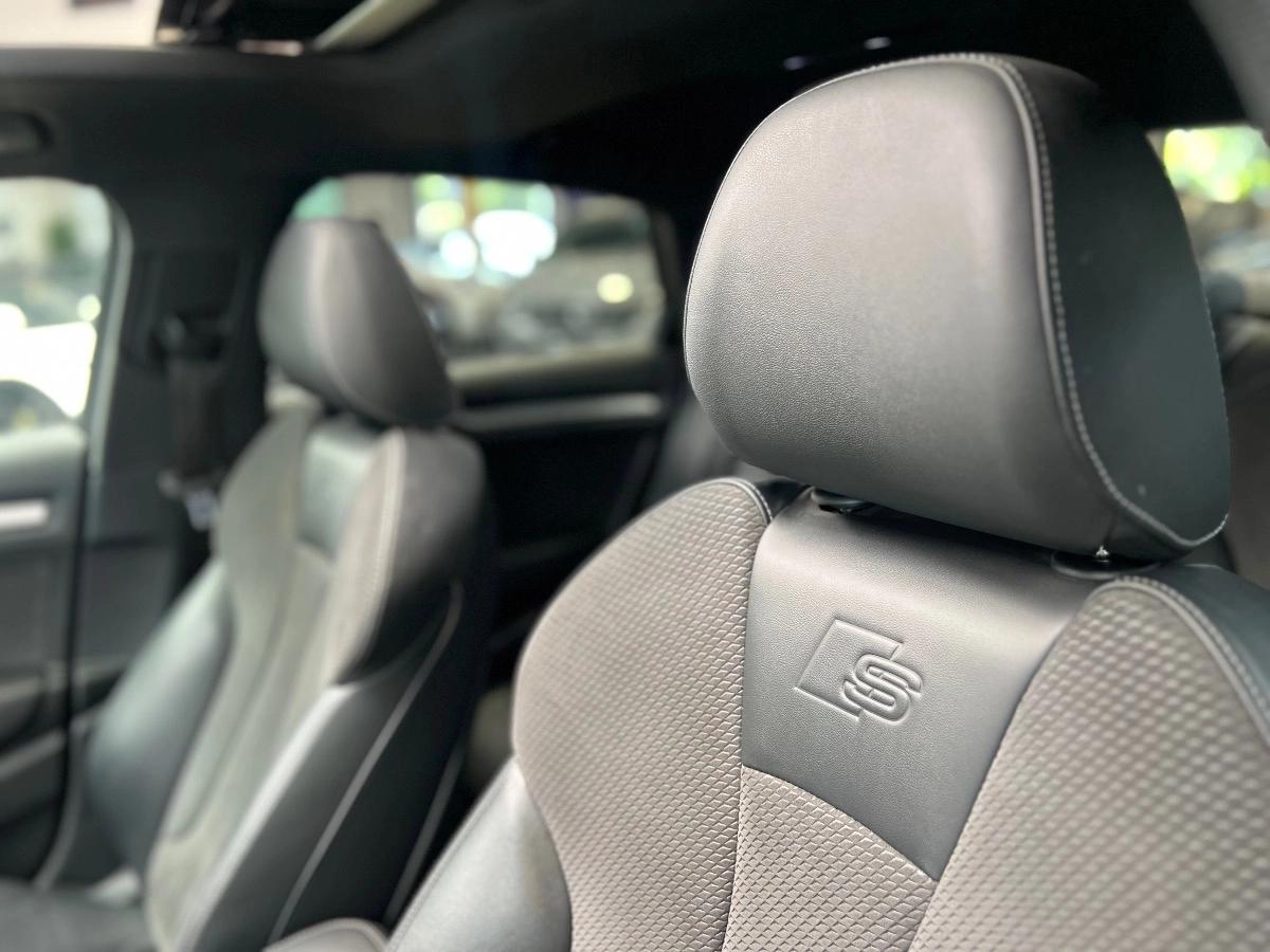 Audi S3 III (2) BERLINE 50 TFSI 300 QUATTRO S-TRONIC 7