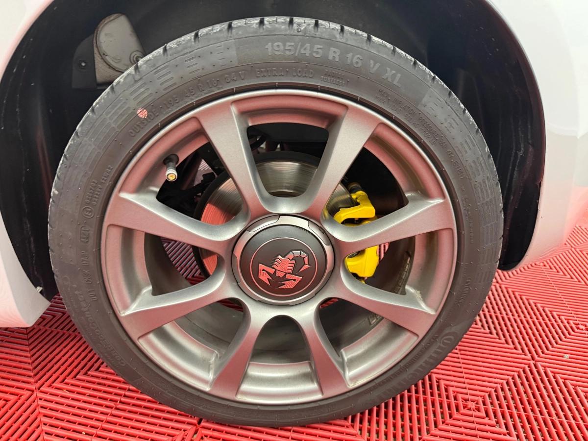 Aperçu indisponible de Abarth 500