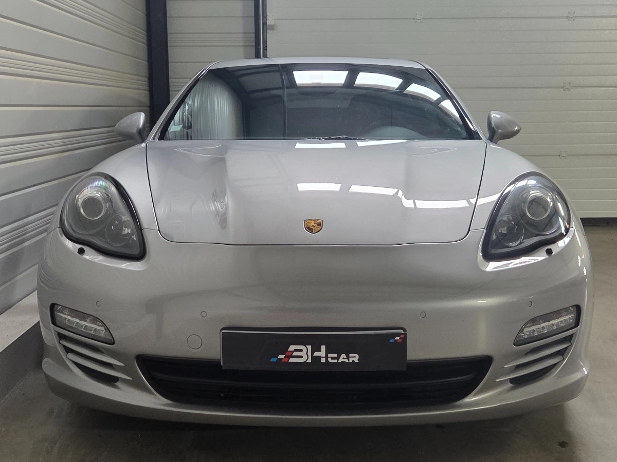 Porsche Panamera - photo 2