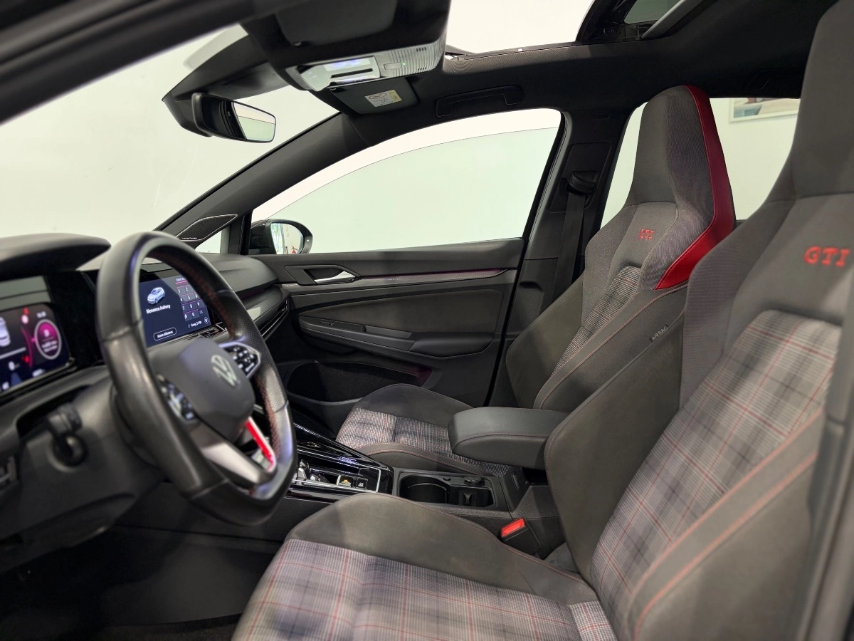 Volkswagen Golf - photo 12