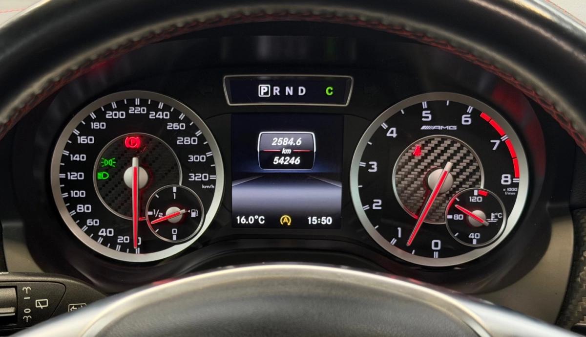 MERCEDES CLASSE A 45 AMG 4-MATIC SPEEDSHIFT 360CH - KIT AERO/TOIT OUVRANT/SIEGES CHAUFFANTS