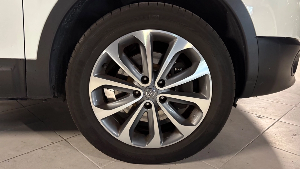 Nissan Qashqai - photo 14