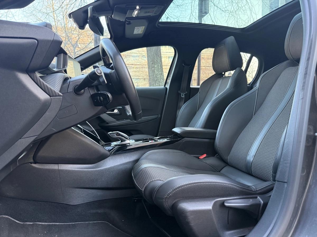 Peugeot 208 GENERATION-II 1.2 PURETECH 100 GT LINE EAT BVA START-STOP