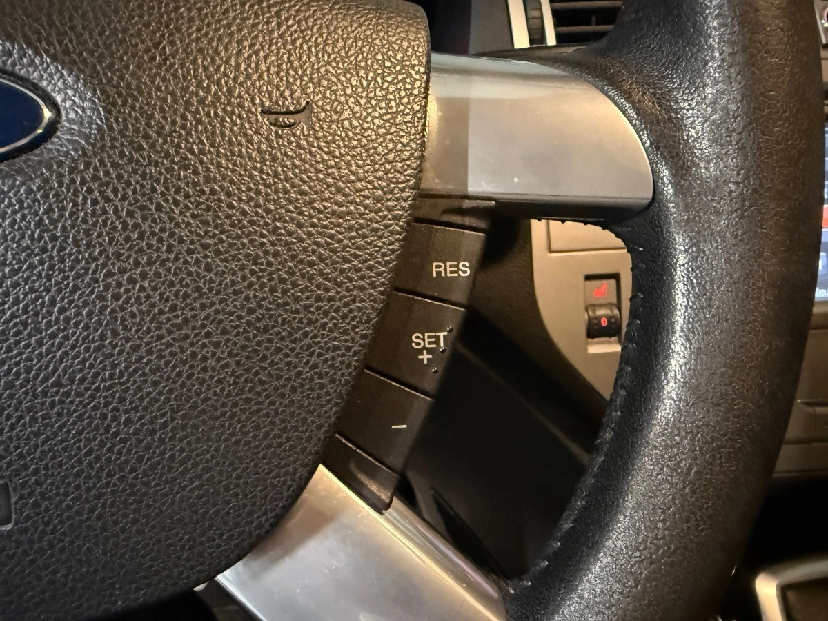 Ford Kuga - photo 21