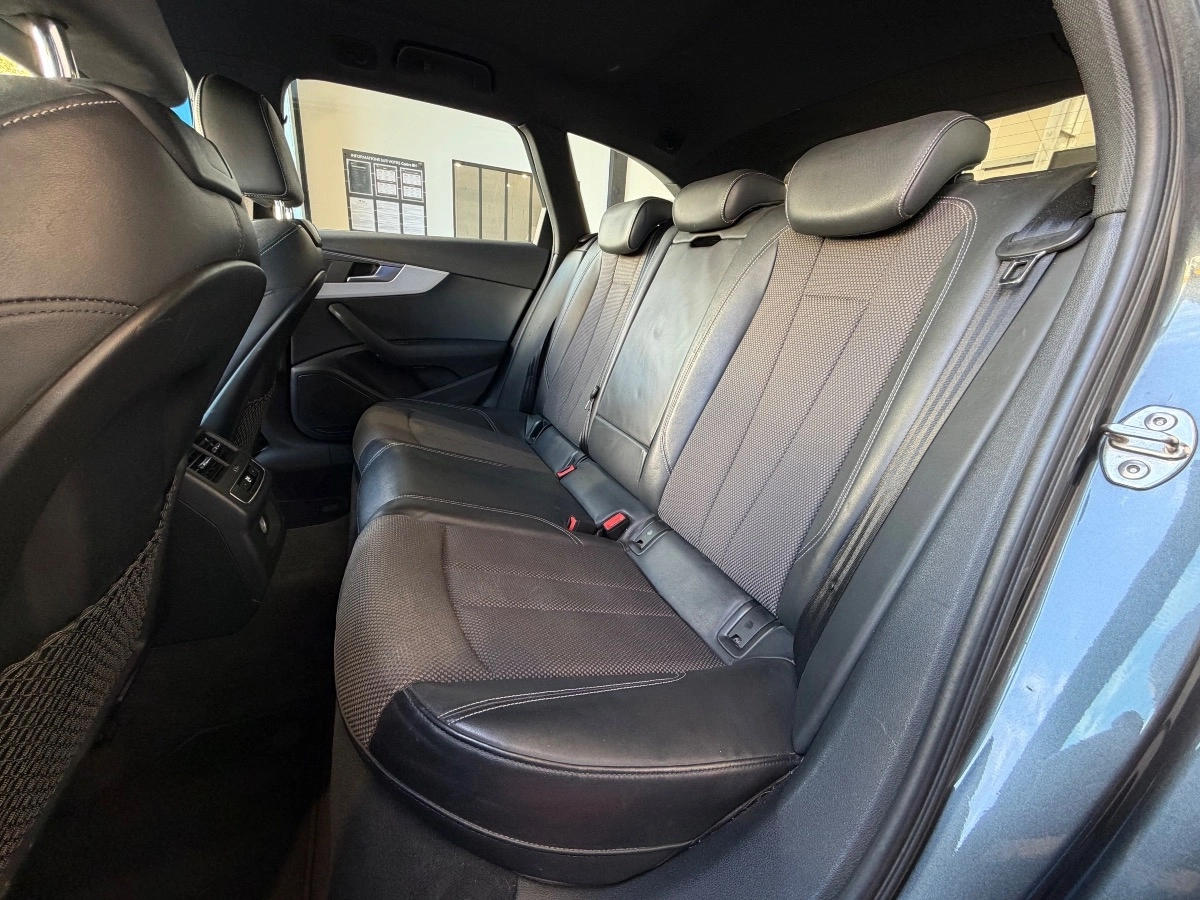Audi A4 - photo 9