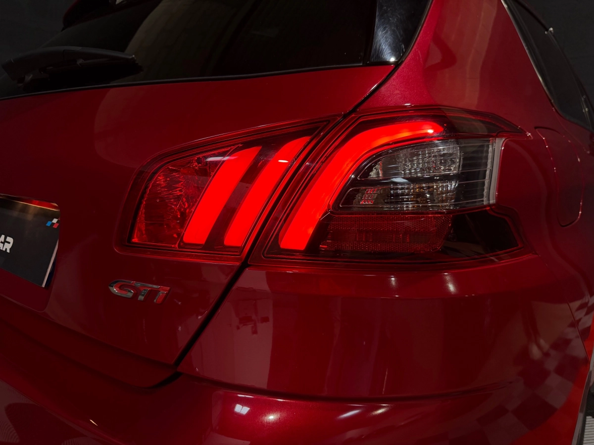 Peugeot 308 - photo 13