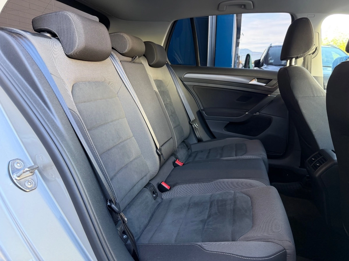 Volkswagen Golf - photo 12