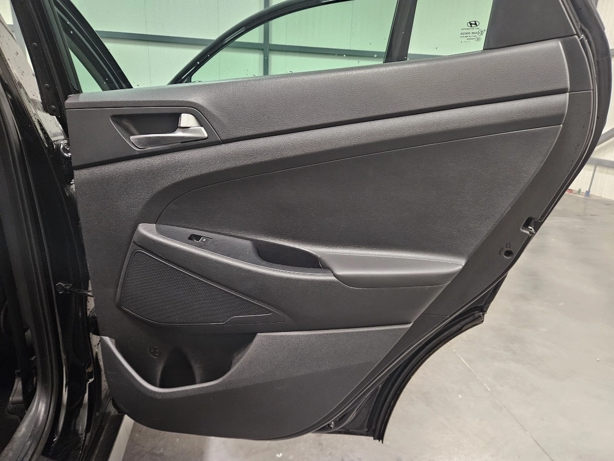 Hyundai Tucson - photo 32