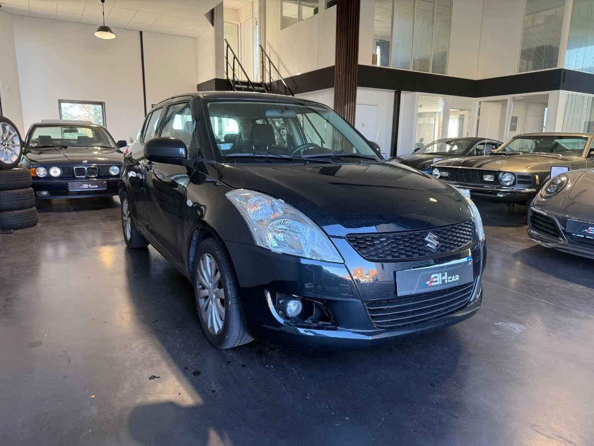 Suzuki Swift - photo 2
