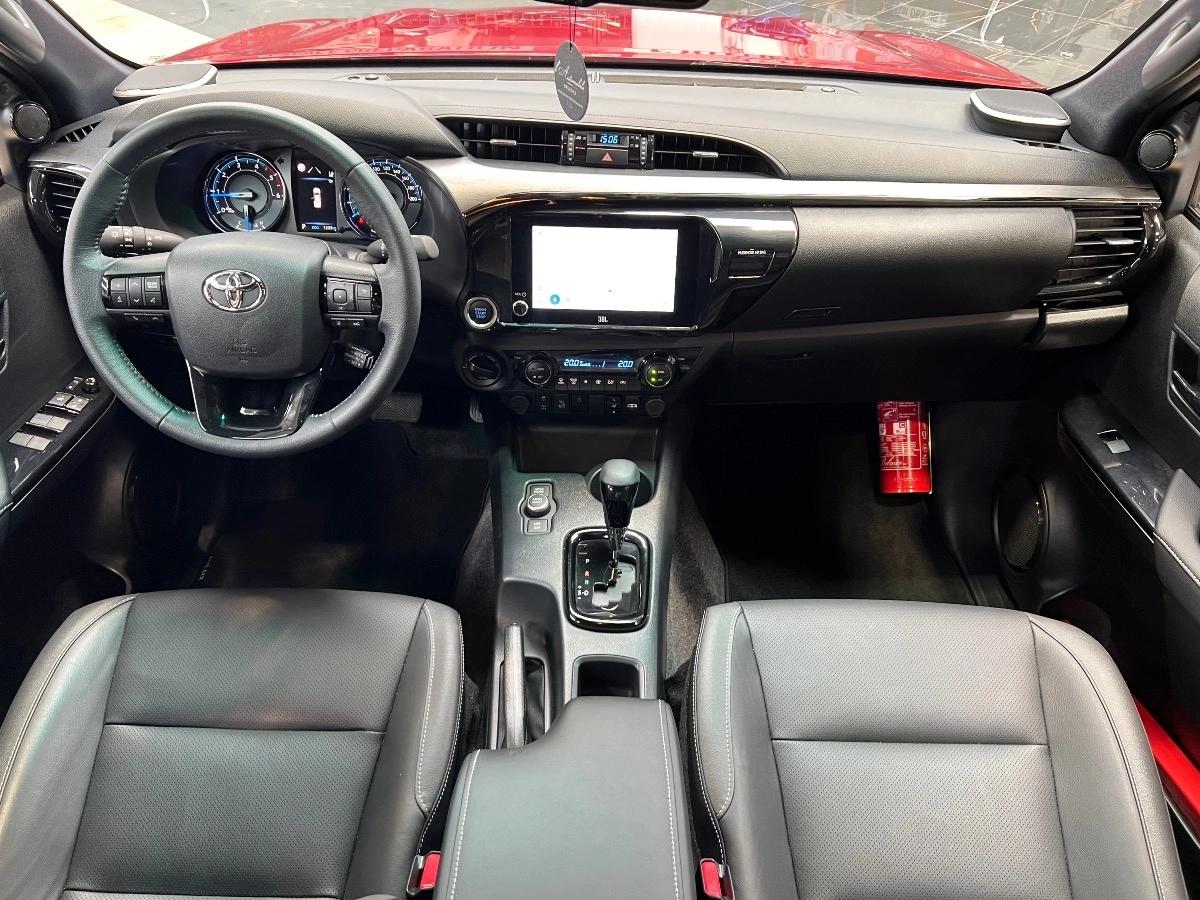 Toyota Hilux 2.8 D-4D 204 DOUBLE CABINE BVA INVINCIBLE 4WD /CAM360/JBL/CARPLAY