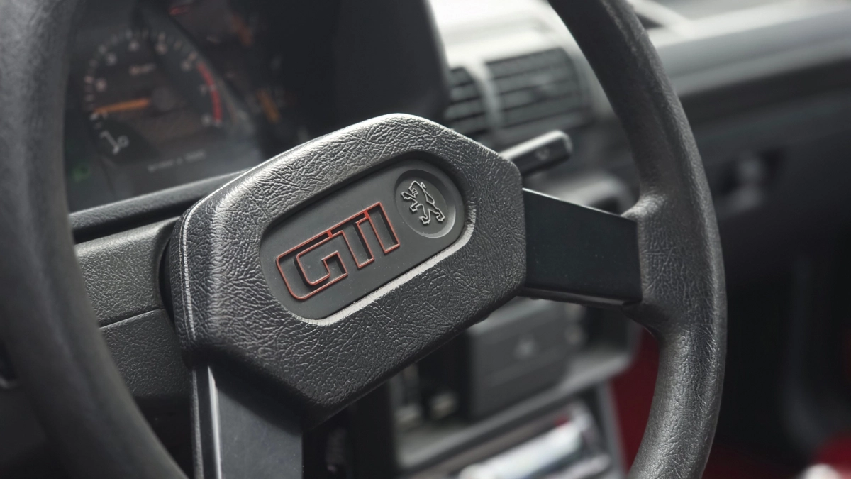 Peugeot 205 - photo 10