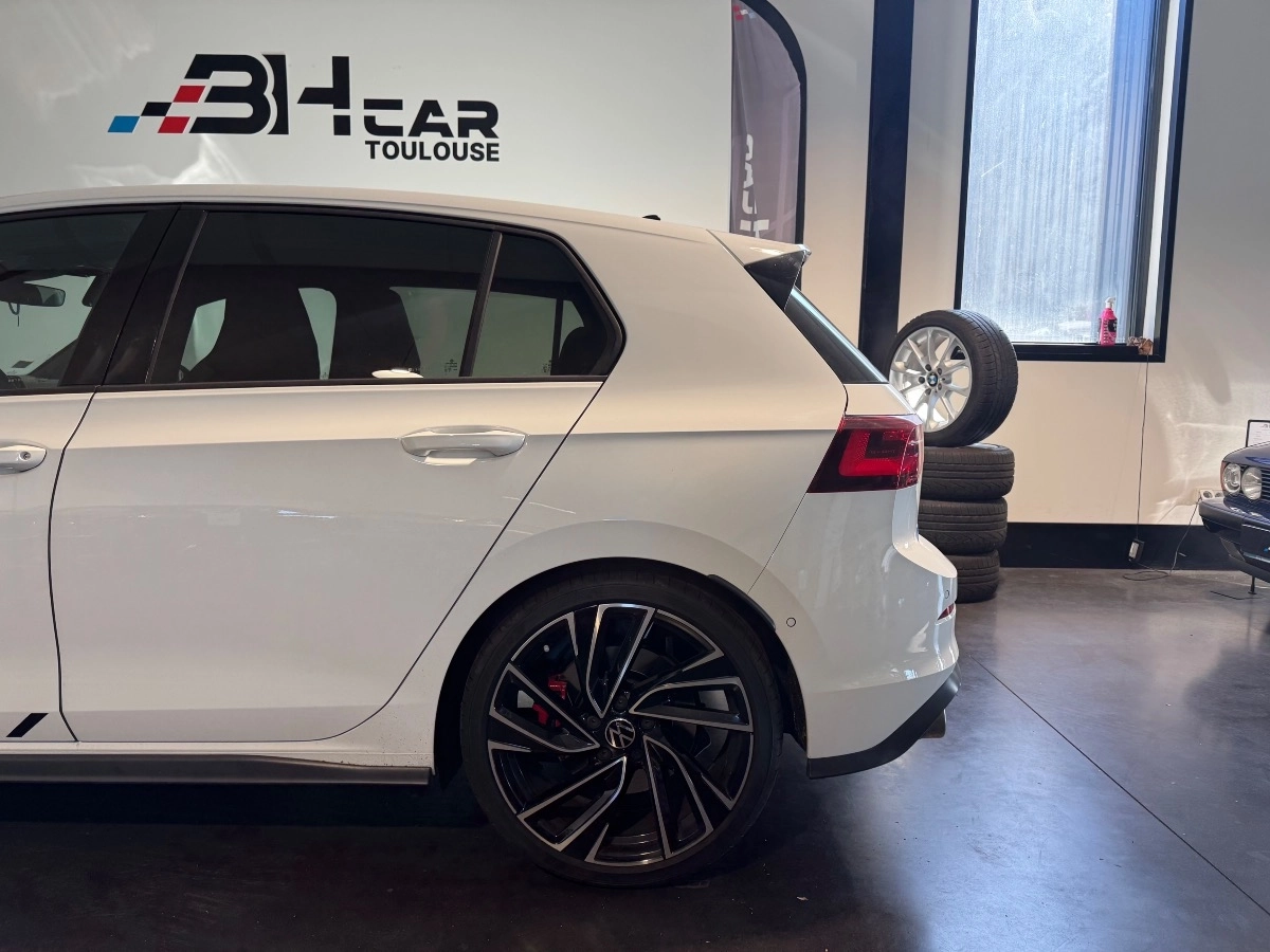 Volkswagen Golf - photo 8