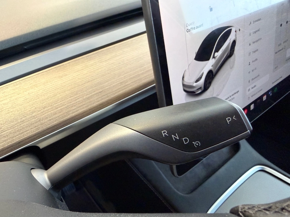 Tesla Model-y - photo 44