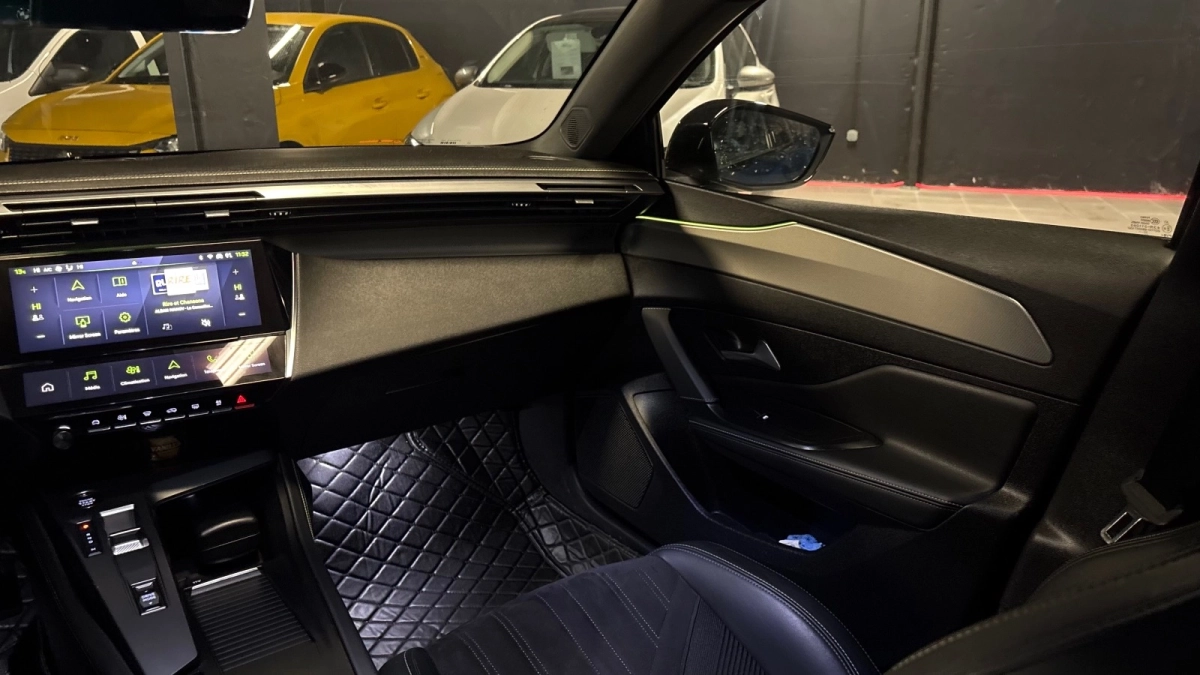 Peugeot 408 - photo 28