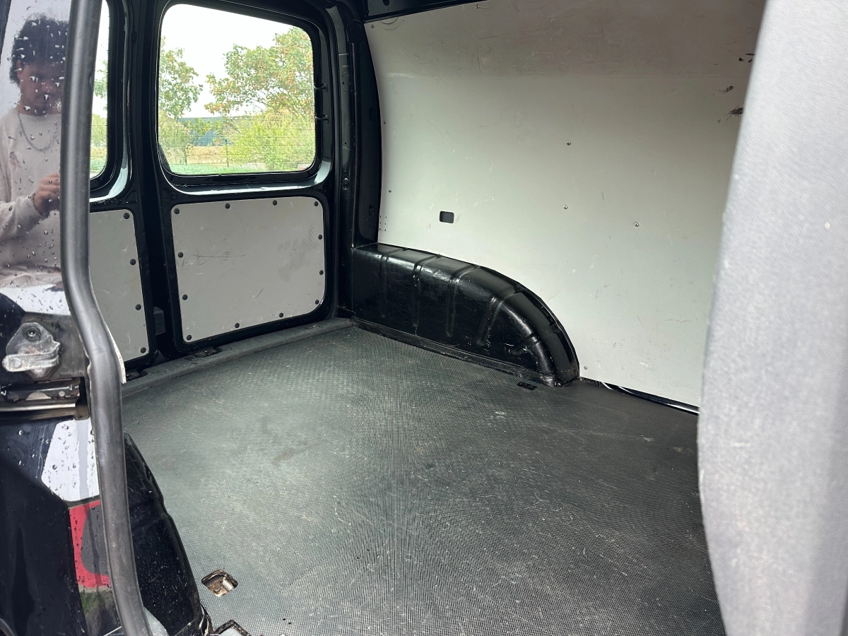 Volkswagen Caddy Vu - photo 16