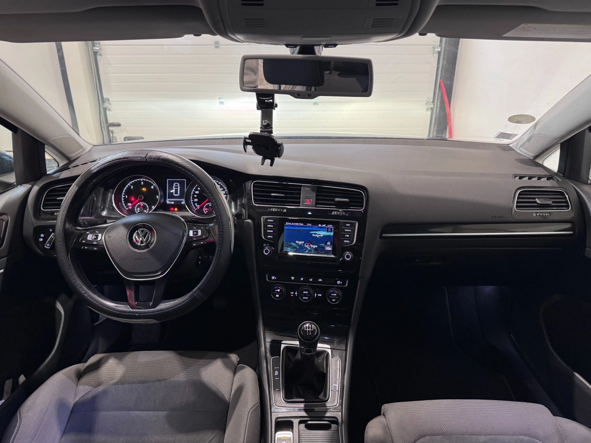Volkswagen Golf - photo 10