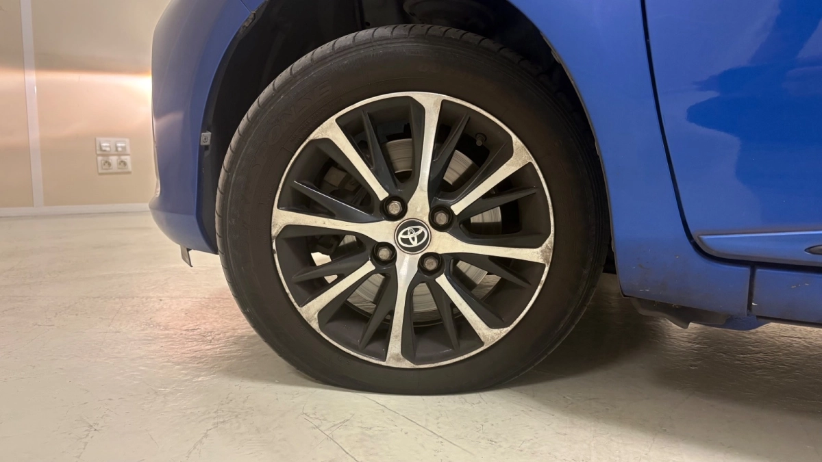 Toyota Yaris - photo 17