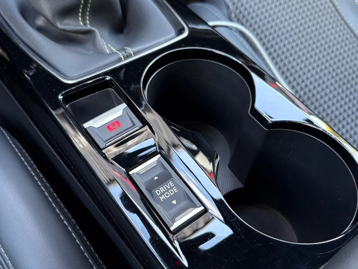 Peugeot 208 - photo 17