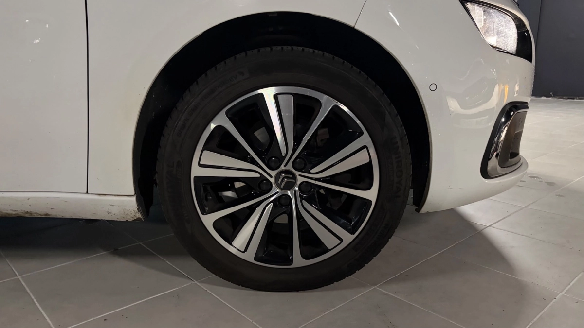 Citroen C4 Grand Picasso - photo 14