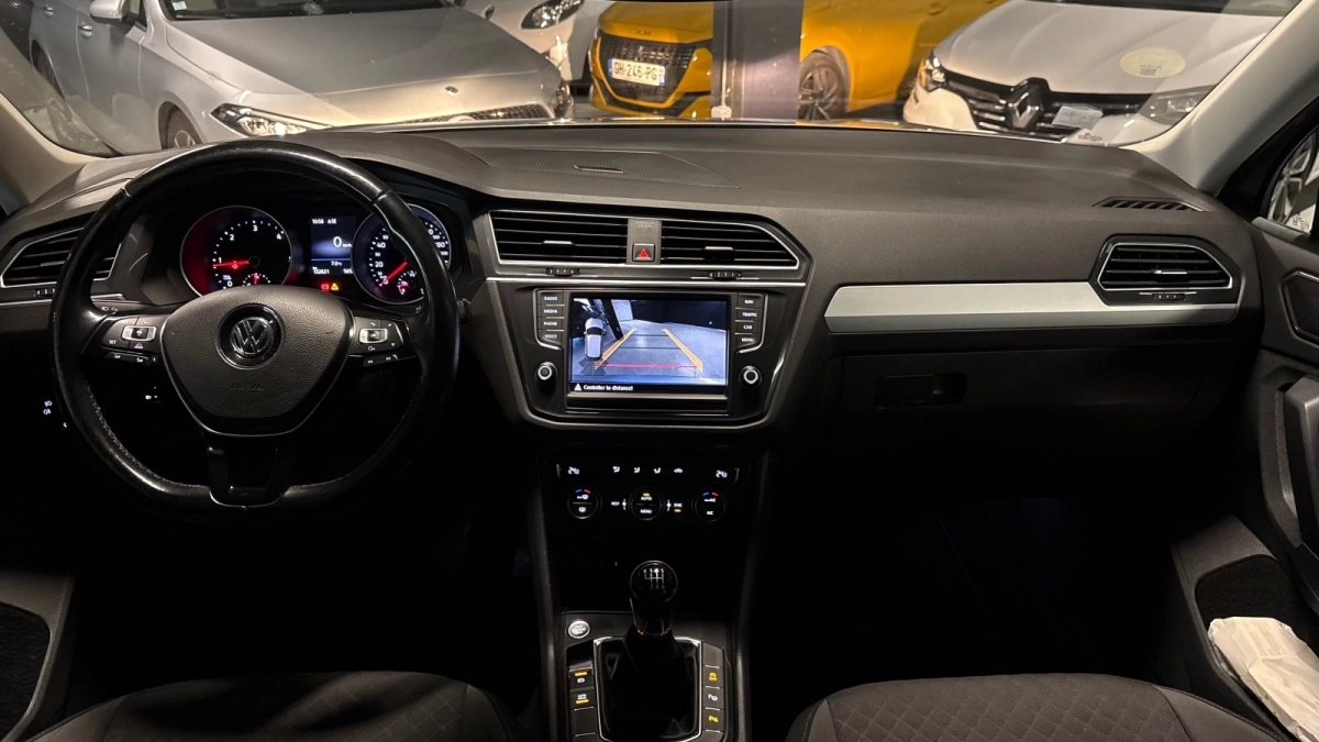 Volkswagen Tiguan - photo 18